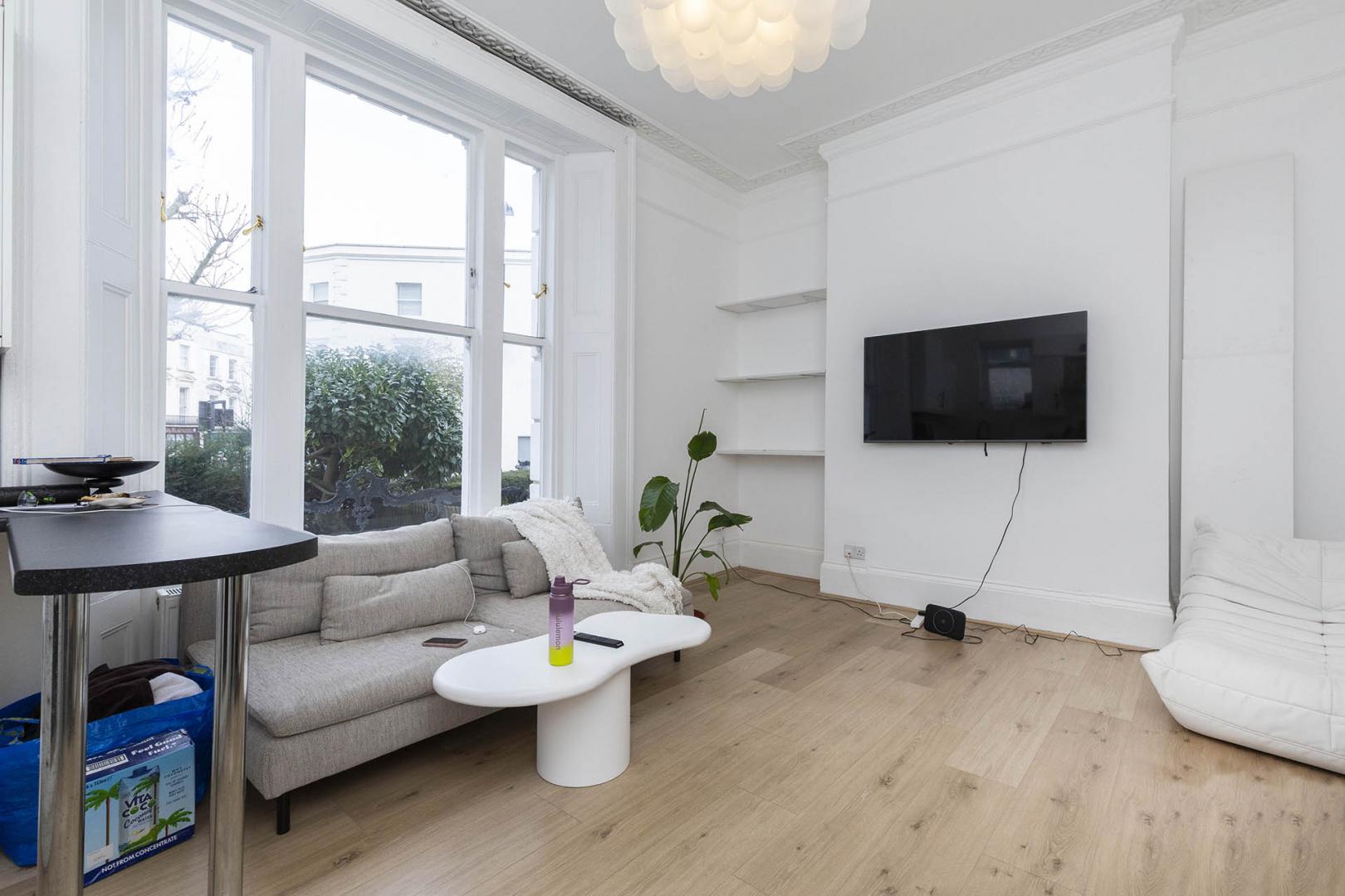 			1 Bedroom, 1 bath, 1 reception Flat			 Priory Road, WEST/SOUTH HAMPSTEAD